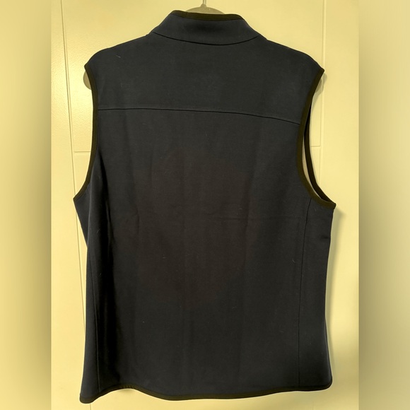 Mizzen & Main Navy Proflex vest in Navy - Picture 2 of 4